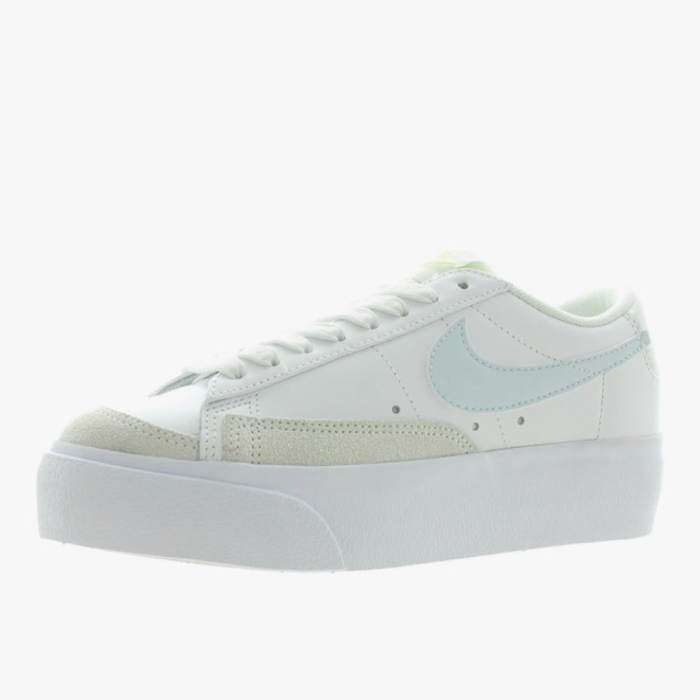 Nike Women's Blazer low platform sneakers size US 9